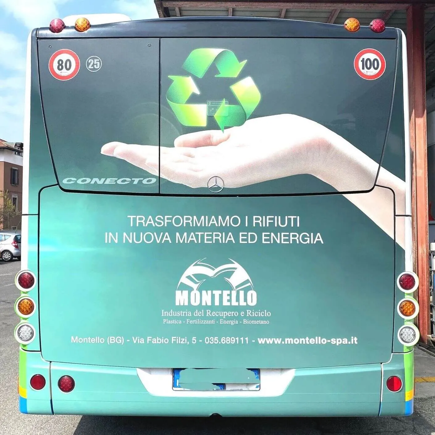 Autobus con pubblicità 4